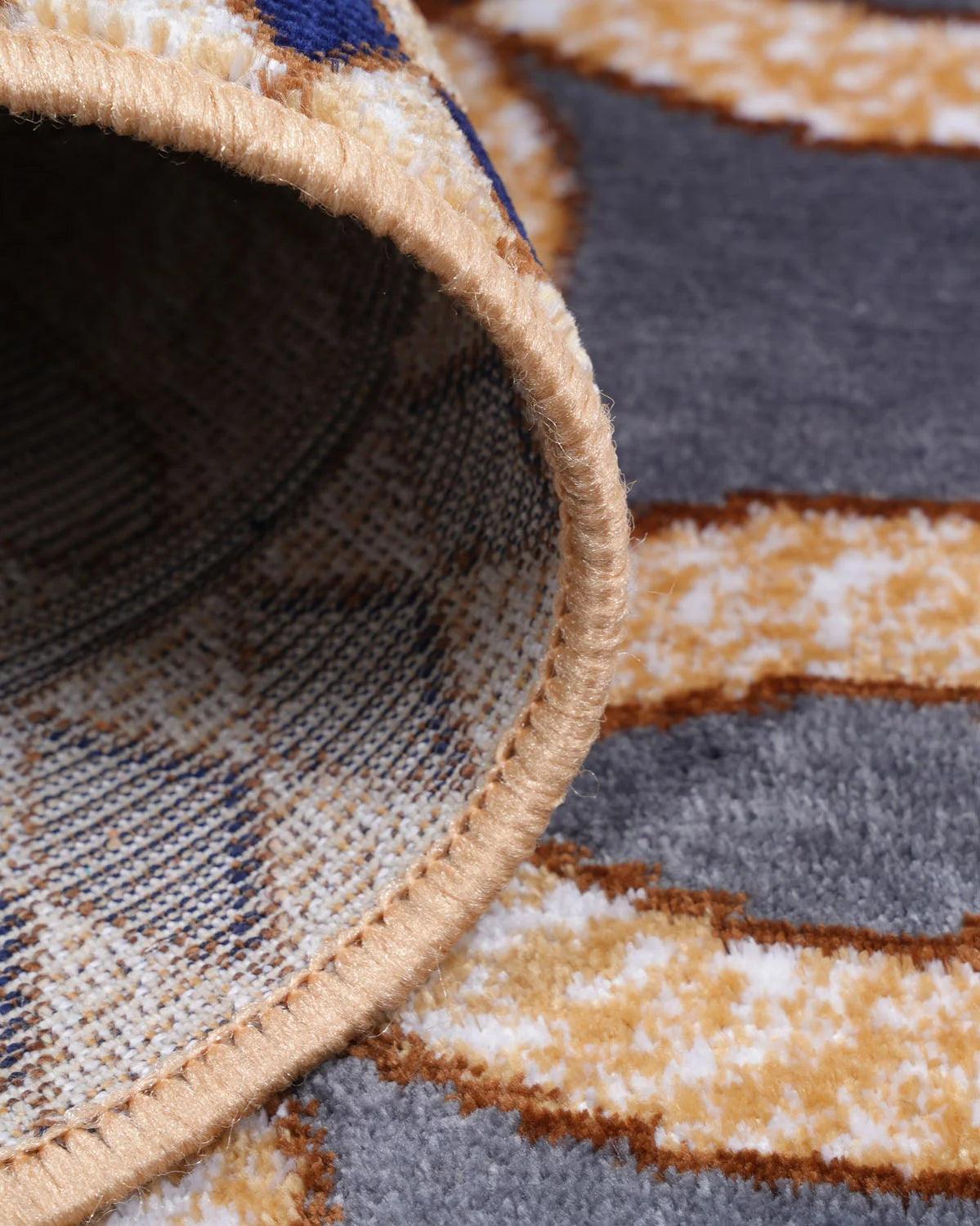 Silvora Interlocking Rings Grey and Gold Runner