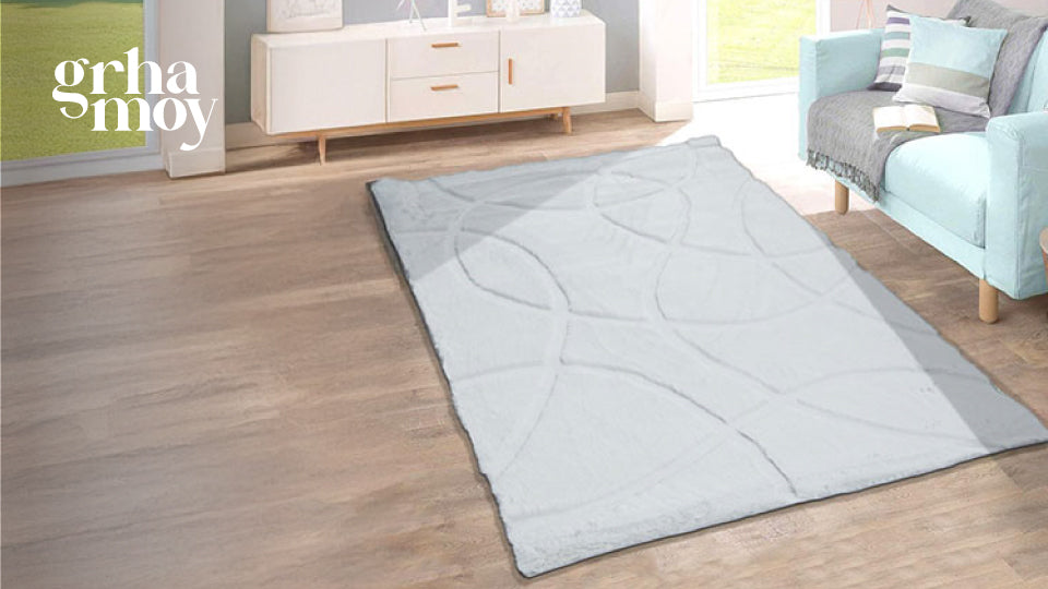 Warm Up Your Bedroom with Cozy Throws and Furry Rugs