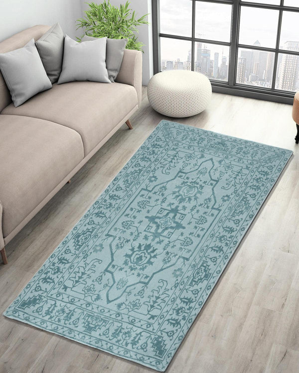 Aura Carpet | Traditional Floral Light Blue