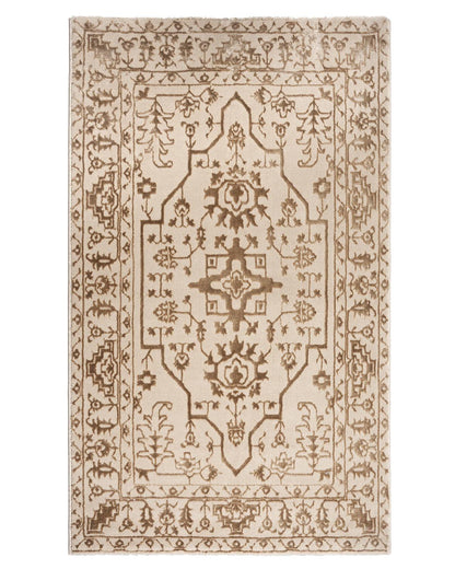 Aura Carpet | Traditional Floral Light Gold