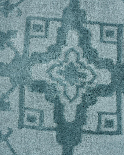 Aura Carpet | Traditional Floral Light Blue