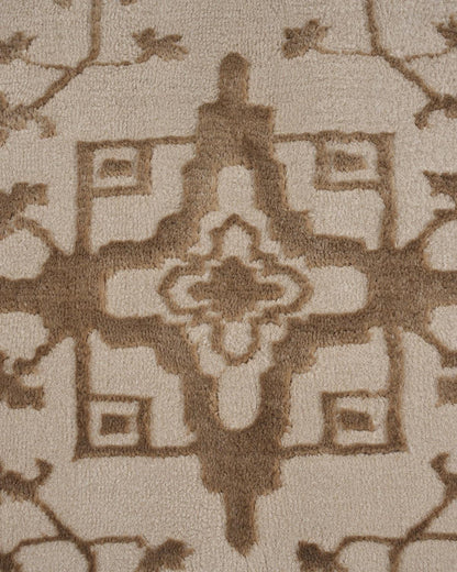 Aura Carpet | Traditional Floral Light Gold
