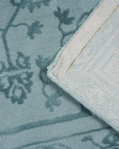 Aura Carpet | Traditional Floral Light Blue