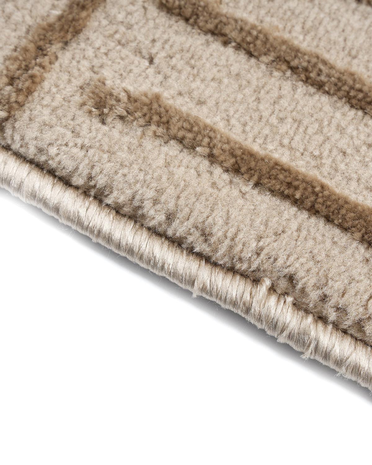 Aura Striped Grid Gold Carpet