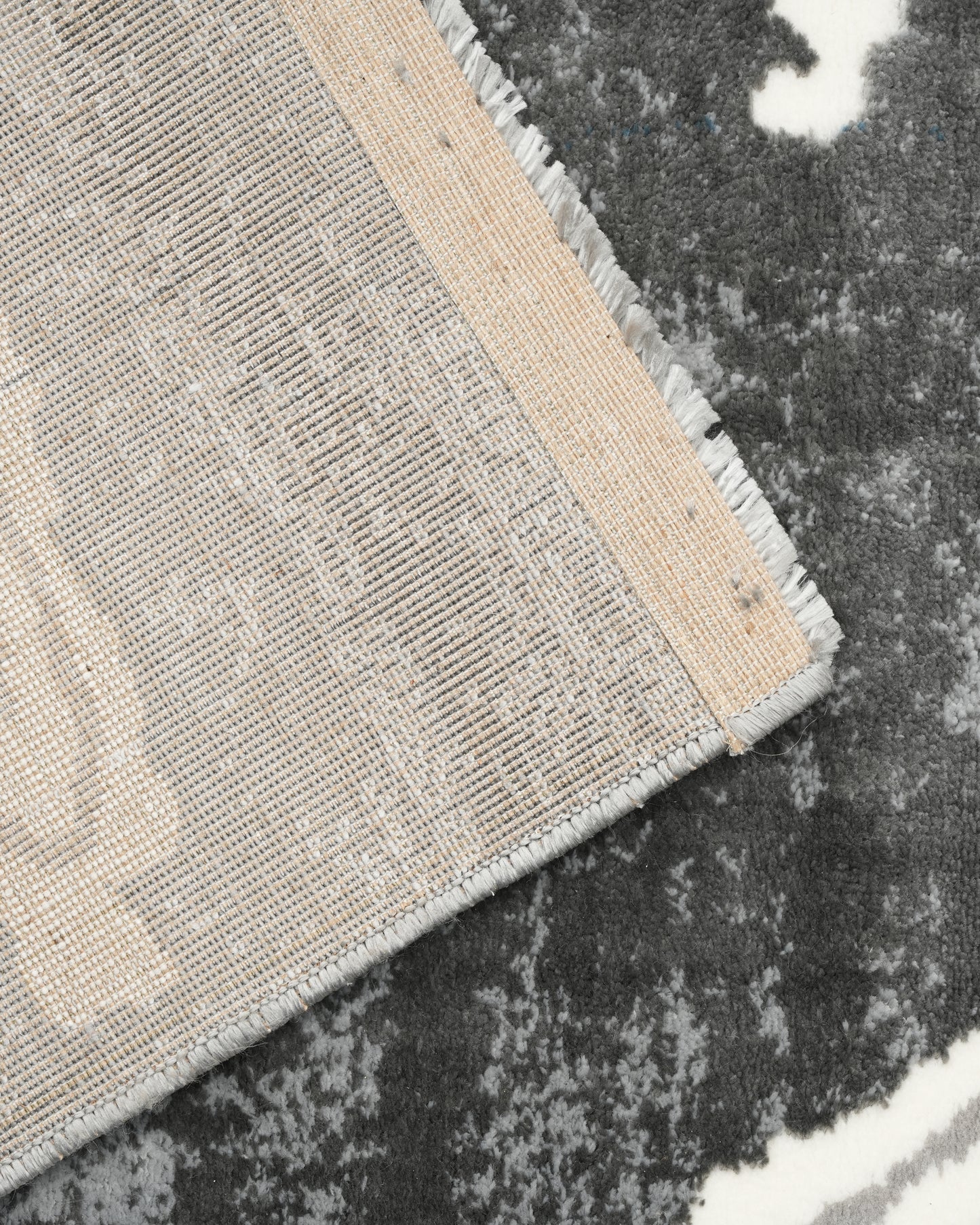 Mystic Carpet | White and Grey
