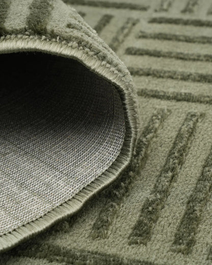 Aura Checkered Green Carpet