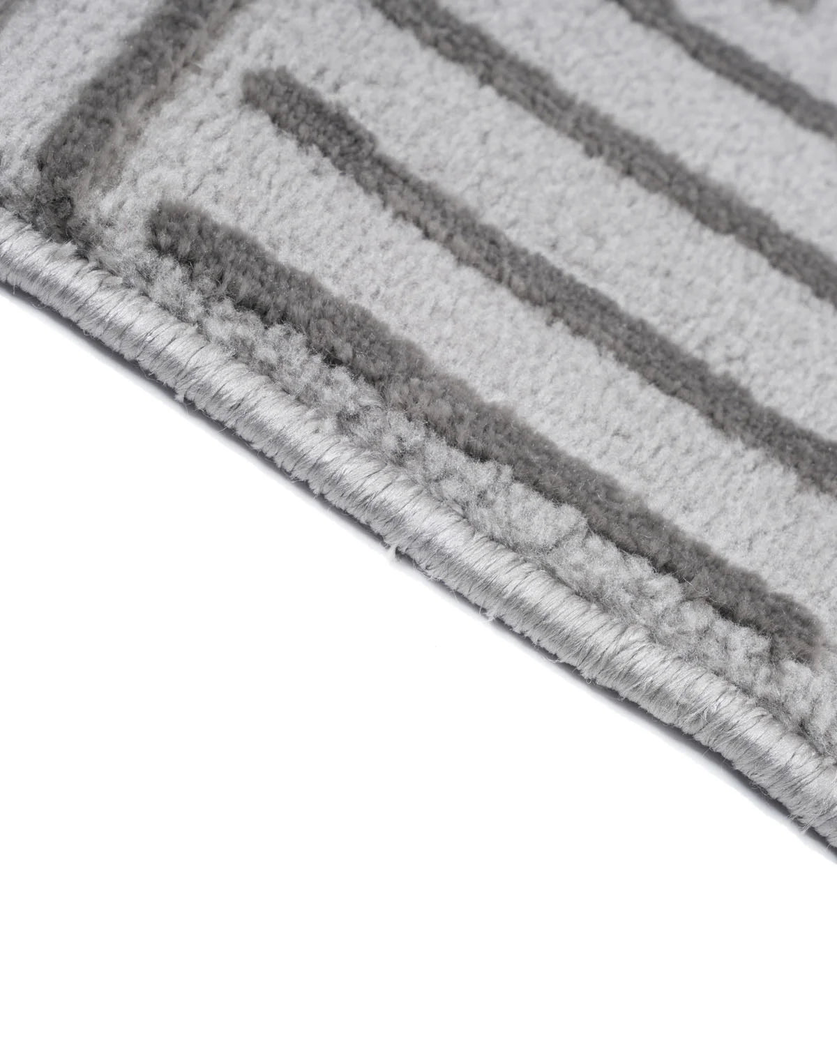 Aura Carpet | Grey Checkered