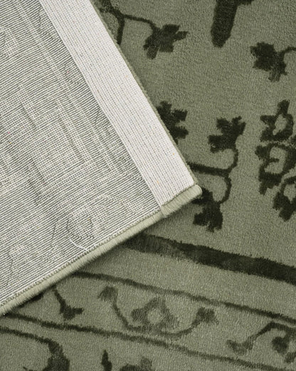Aura Carpet | Green Traditional