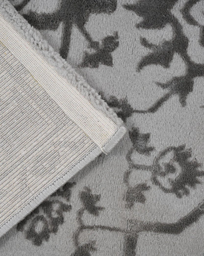 Aura Carpet | Grey Traditional