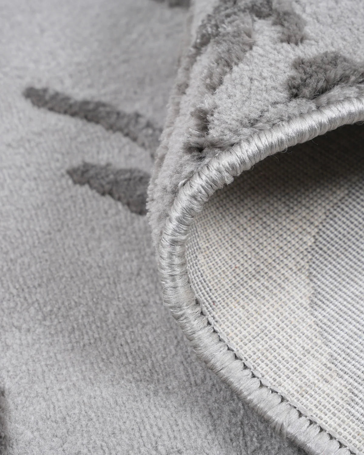 Aura Carpet | Grey Waves