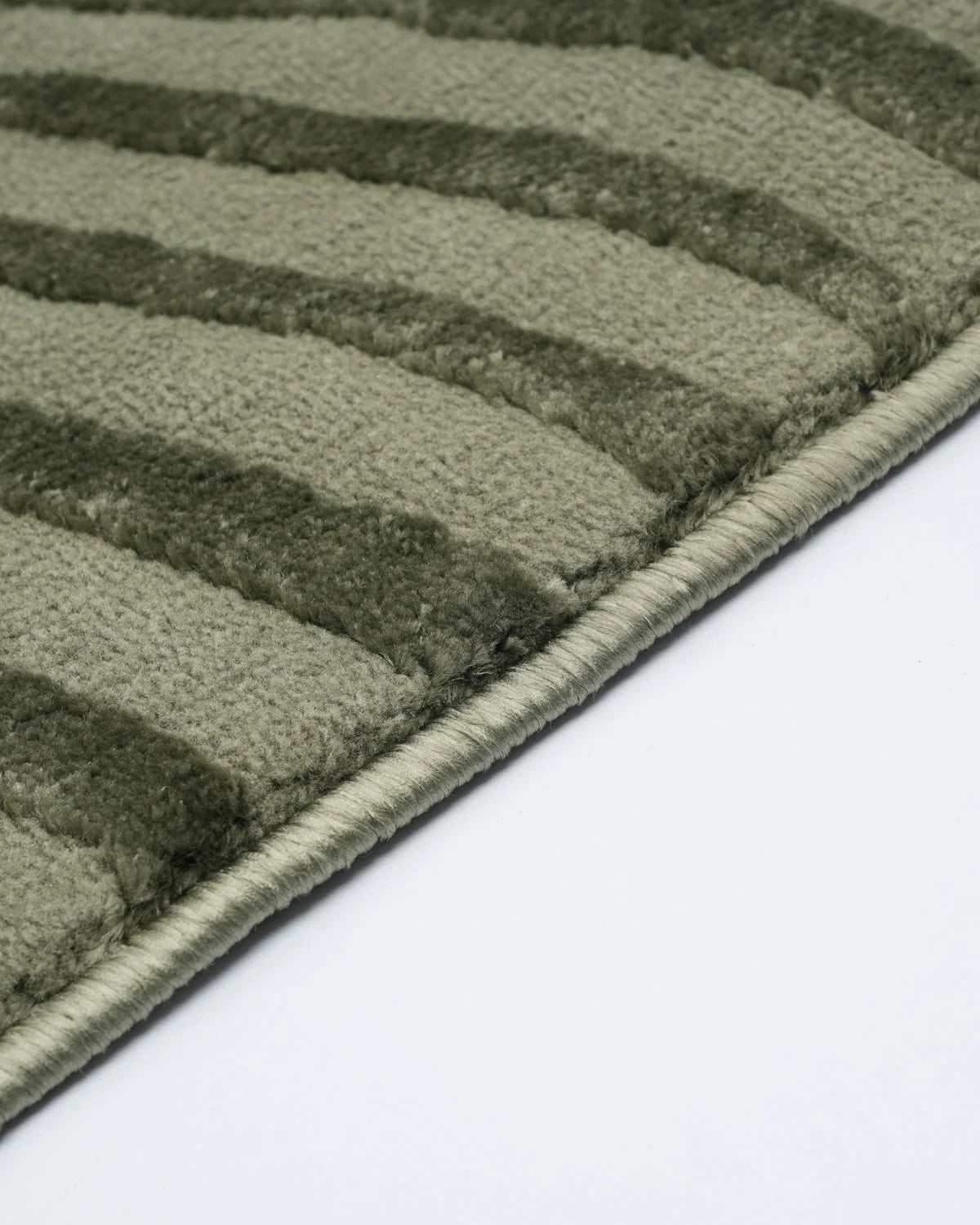 Aura Carpet | Green Zebra