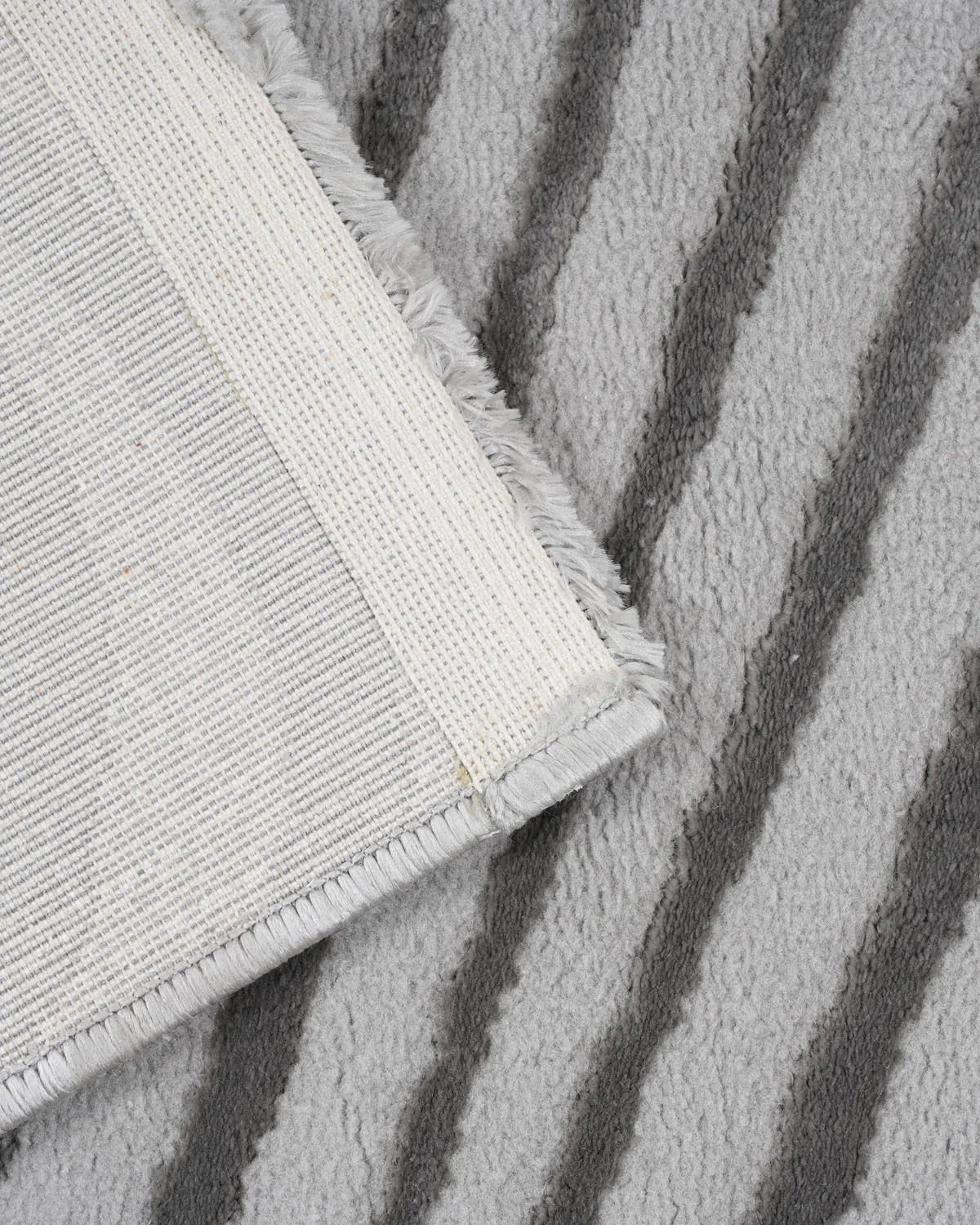 Aura Carpet | Grey Zebra
