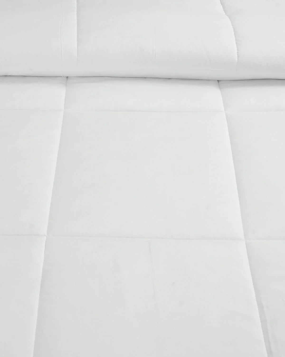 Amelia Reversible Comforter & AC Quilt | White | Box Design