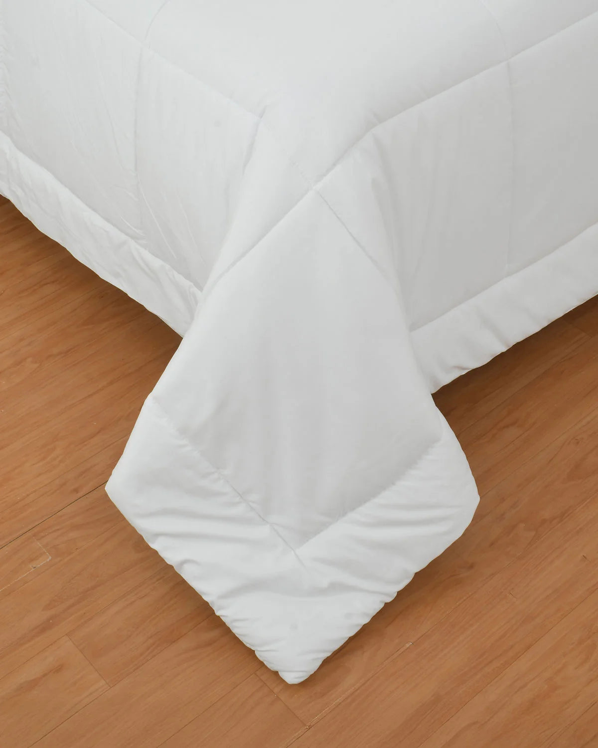 Amelia Reversible Comforter & AC Quilt | White | Box Design