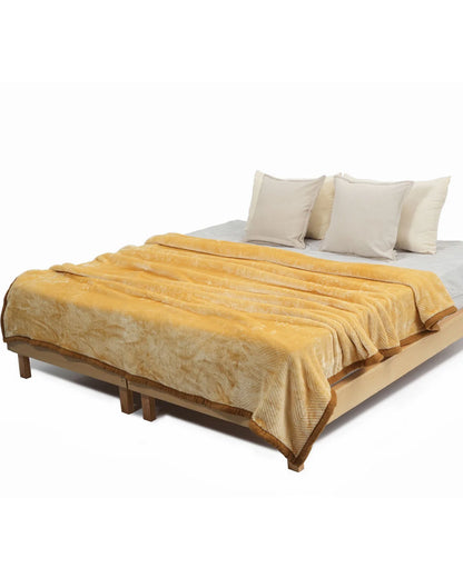 Cuddle Double Bed Golden Blanket