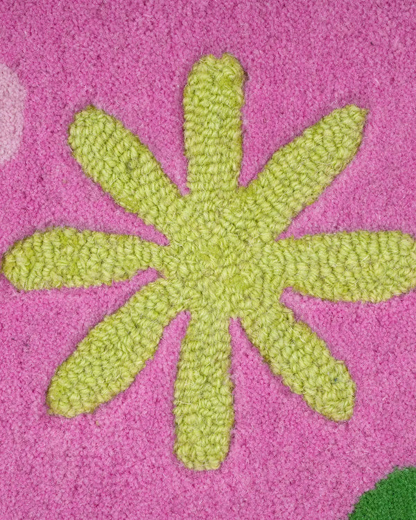 Grhamoy Chico Kids Carpet with Hand Tufted flowers with pink background