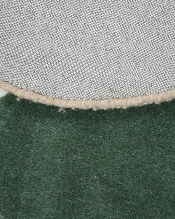 Shaped Carpet  |  Pebble Form Carpet