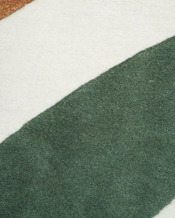 Shaped Carpet  |  Pebble Form Carpet