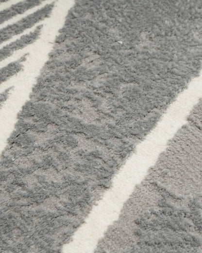 Mystic Grey Geometric Carpet