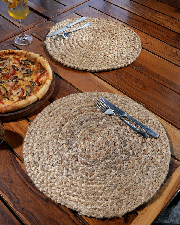 jute-table-placemat-Round-and-natural